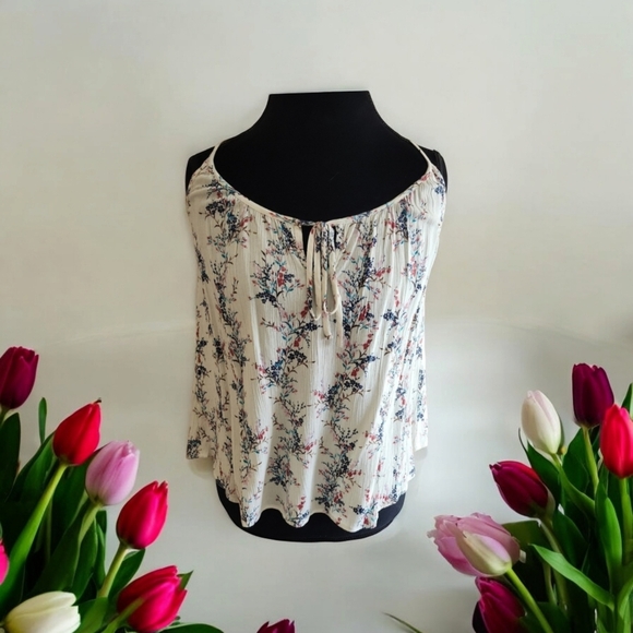 NWOT Stunning Flowy Blouse - Picture 1 of 3